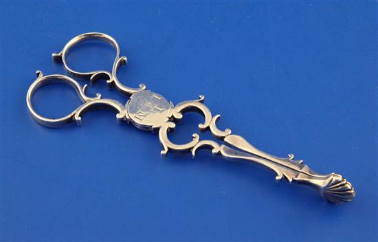 A pair of George III silver sugar nips, 5in.